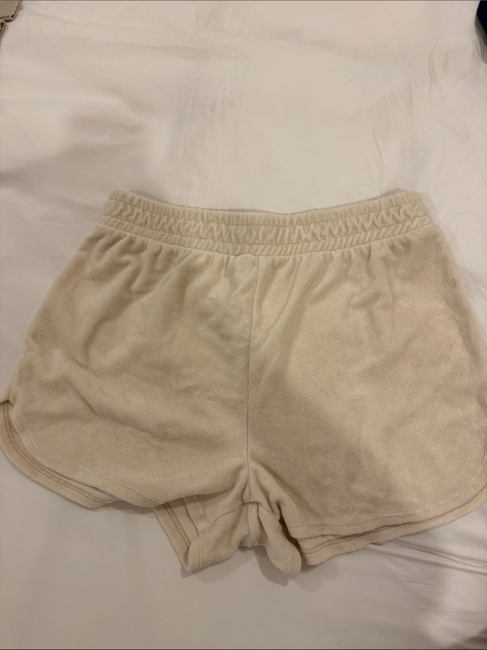 Beyond Yoga Tropez Sweat Short - Pristine Cream / M
